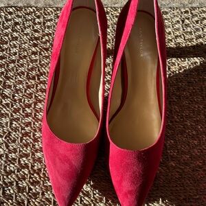 Ann Taylor Eryn Suede Pump Red Size 8.5 EXCELLENT gently worn condition.